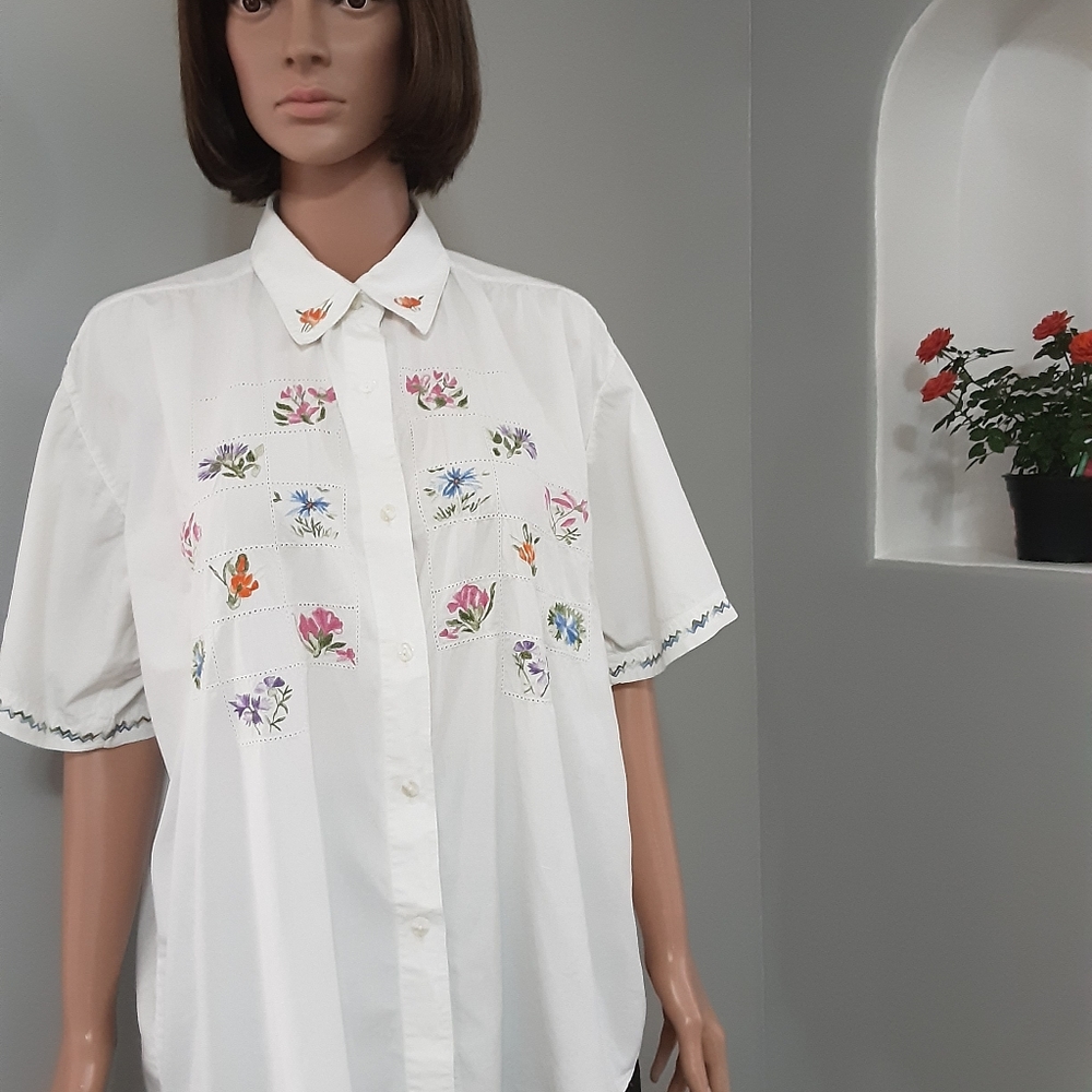 Fascination #396 Vintage Embroidery Flowers Top Blouse Sz XL Preowned White